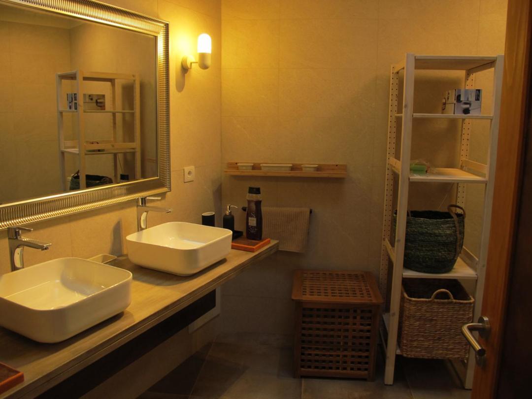 Bungalow Goa Pool View, Playa Roca Residence Sea Front Access - Free Ac - Wifi Costa Teguise Eksteriør billede