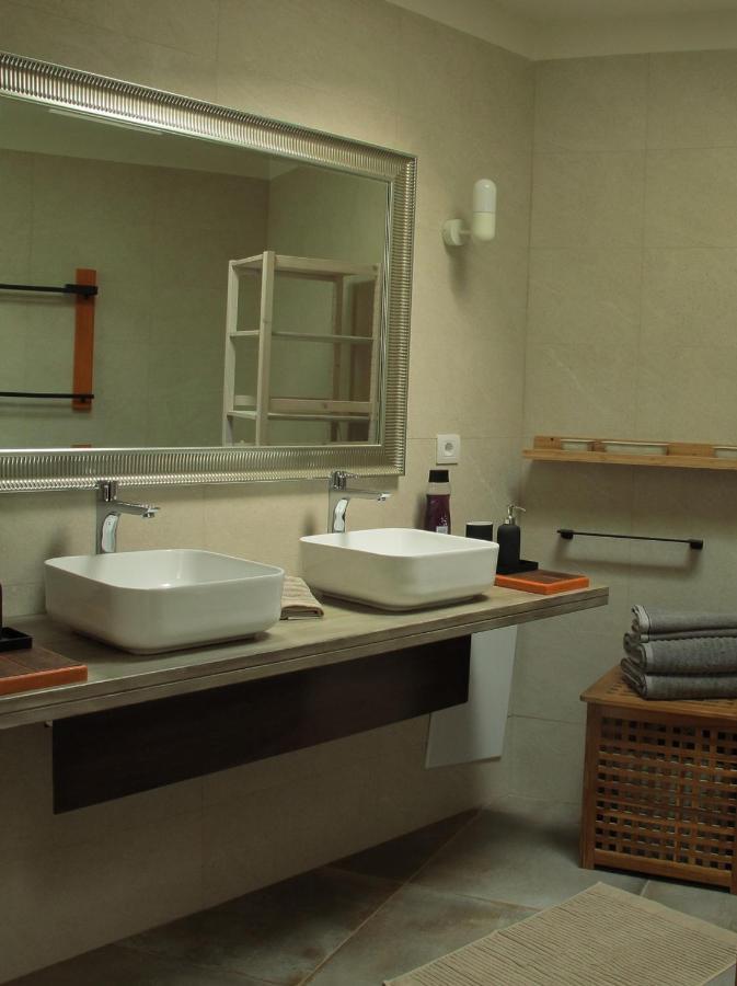 Bungalow Goa Pool View, Playa Roca Residence Sea Front Access - Free Ac - Wifi Costa Teguise Eksteriør billede